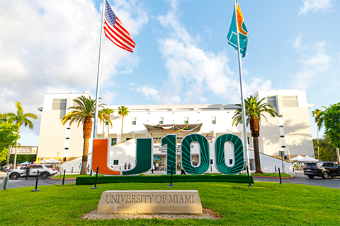 u 100